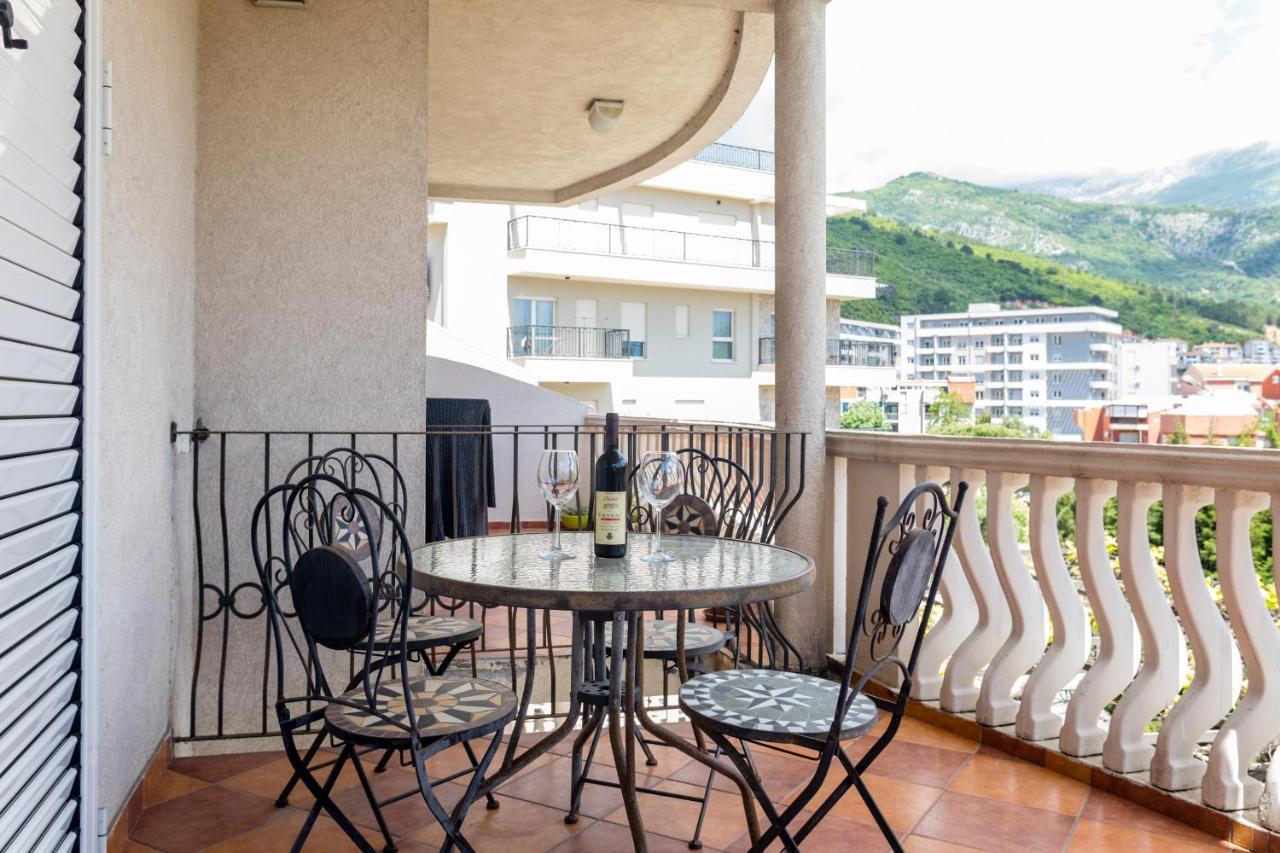 Sun Apartments Marija Budva Bagian luar foto