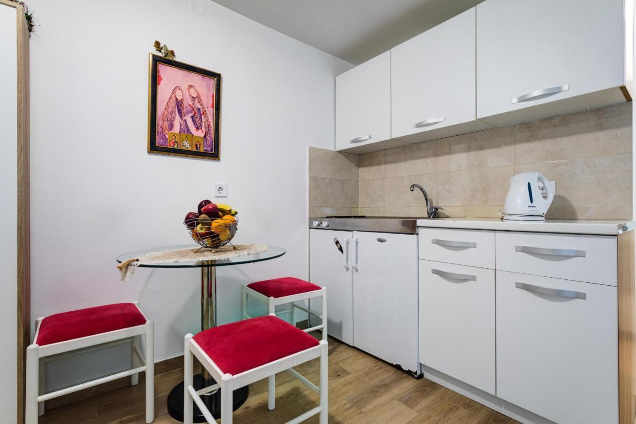 Sun Apartments Marija Budva Bagian luar foto