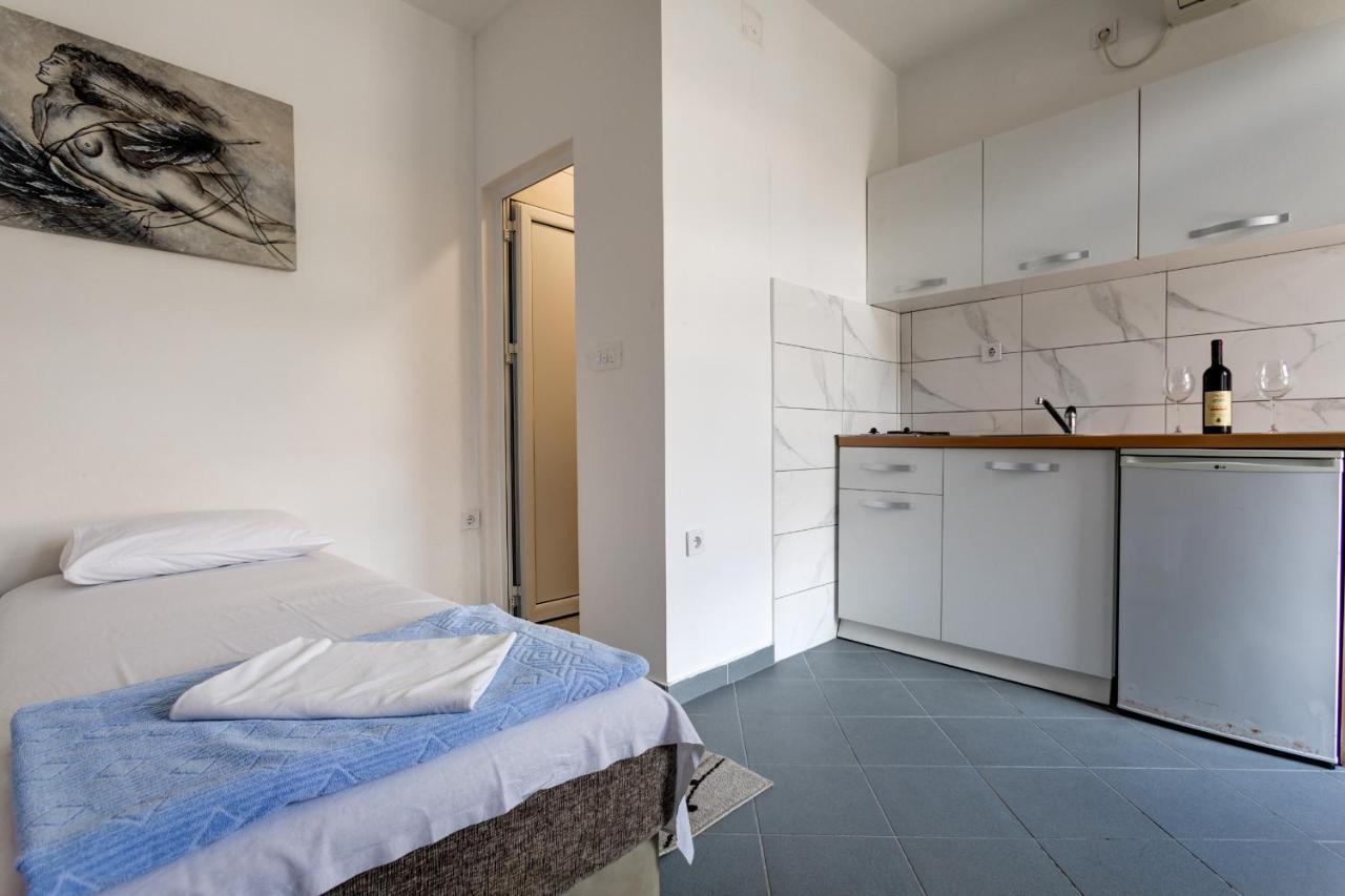 Sun Apartments Marija Budva Bagian luar foto